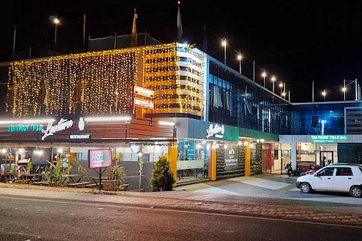 Paddyfield Inn マナンタバディー エクステリア 写真